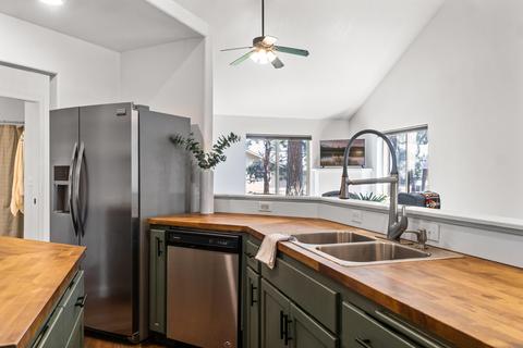 1071 E Cascade Ave, Sisters, OR 97759 photo 10