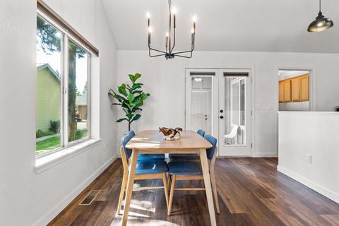 1071 E Cascade Ave, Sisters, OR 97759 photo 7