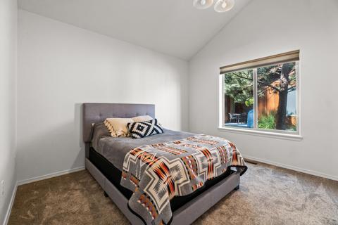 1071 E Cascade Ave, Sisters, OR 97759 photo 13