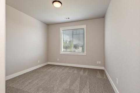 1059 Azure Way, Eagle Point, OR 97524 photo 19