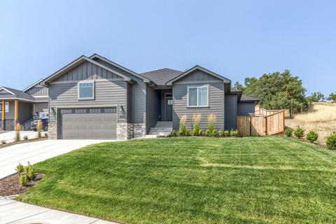 1059 Azure Way, Eagle Point, OR 97524 photo 3
