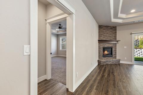 1059 Azure Way, Eagle Point, OR 97524 photo 8