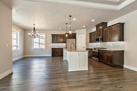 1059 Azure Way, Eagle Point, OR 97524 photo 9