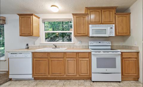 1212 Green Tree Loop, Grants Pass, OR 97527 photo 157