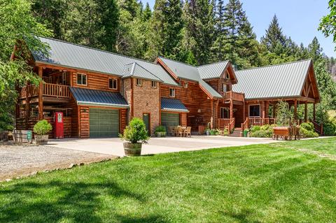1212 Green Tree Loop, Grants Pass, OR 97527 photo 2