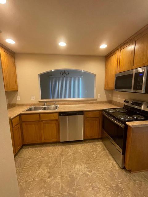 327 Live Oak Loop, Central Point, OR 97502 photo 10