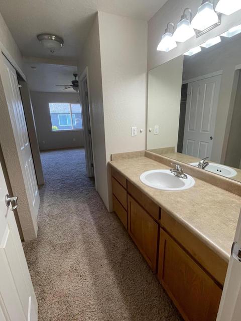 327 Live Oak Loop, Central Point, OR 97502 photo 16
