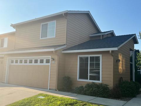 327 Live Oak Loop, Central Point, OR 97502 photo 2