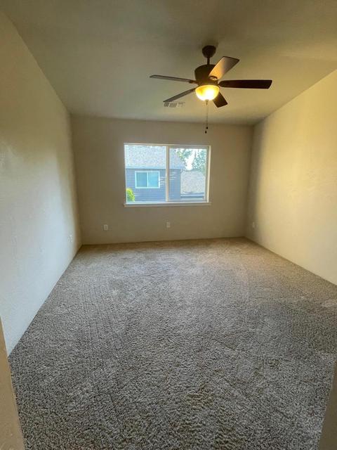 327 Live Oak Loop, Central Point, OR 97502 photo 18