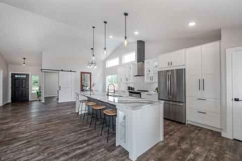 19644 Apache Rd, Bend, OR 97702 photo 6