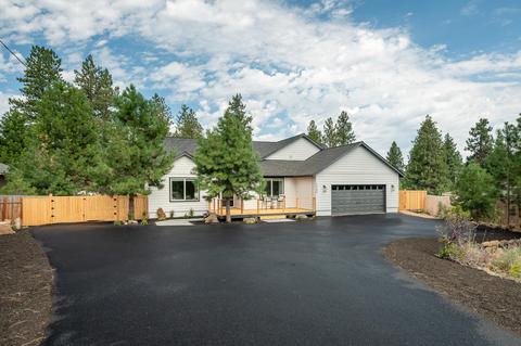 19644 Apache Rd, Bend, OR 97702 photo 2