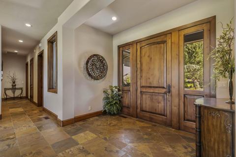 19494 Green Lakes Loop, Bend, OR 97702 photo 2