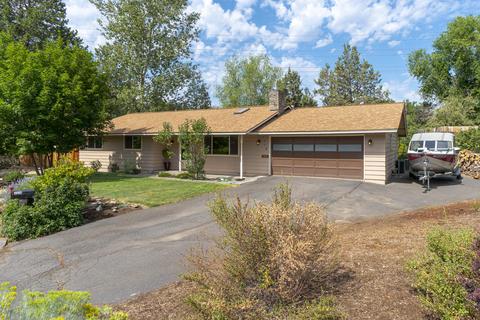 1518 NE Mclaughlin Pl, Bend, OR 97701 photo 3