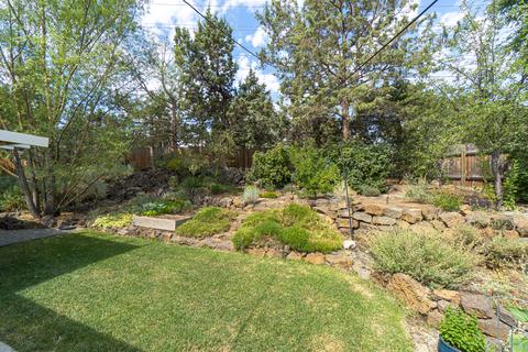 1518 NE Mclaughlin Pl, Bend, OR 97701 photo 35