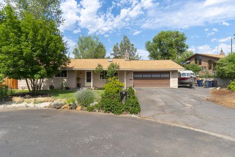 1518 NE Mclaughlin Pl, Bend, OR 97701 photo 2