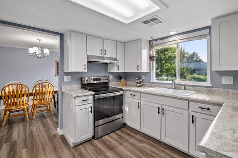 1752 Siebert Way, Grants Pass, OR 97527 photo 11