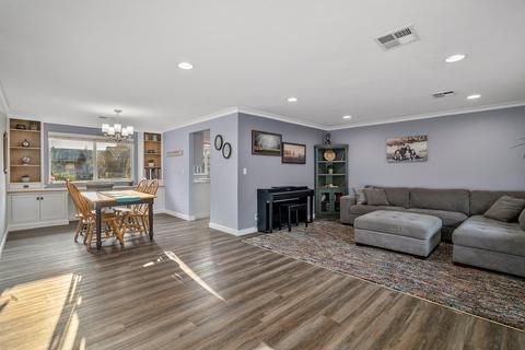 1752 Siebert Way, Grants Pass, OR 97527 photo 4