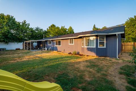 1752 Siebert Way, Grants Pass, OR 97527 photo 32
