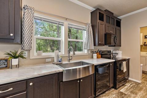 4946 Old Stage Rd, Central Point, OR 97502 photo 11