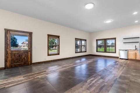 64800 Hunnell Rd, Bend, OR 97703 photo 39