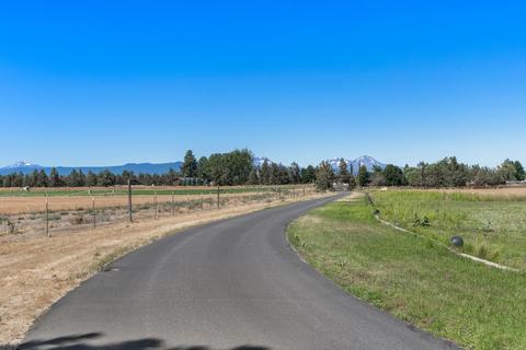 64800 Hunnell Rd, Bend, OR 97703 photo 50