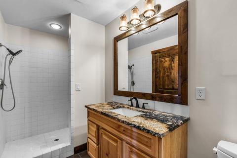 64800 Hunnell Rd, Bend, OR 97703 photo 41