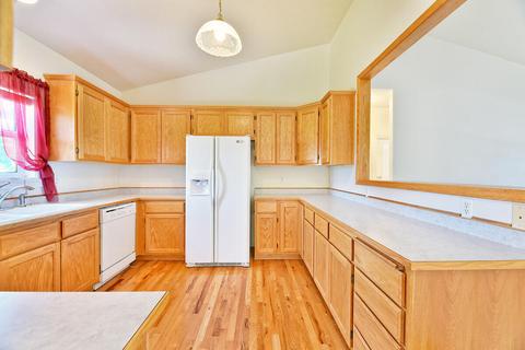225 Keystone Way, Eagle Point, OR 97524 photo 10