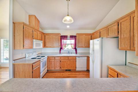 225 Keystone Way, Eagle Point, OR 97524 photo 8