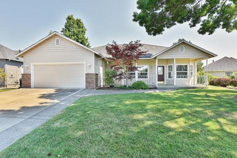225 Keystone Way, Eagle Point, OR 97524 photo 3
