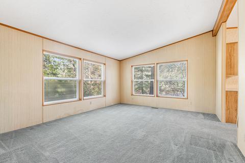 546 Crescent Dr, Eagle Point, OR 97524 photo 7