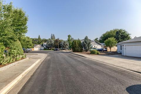 112 Lucas Ct, Eagle Point, OR 97524 photo 32