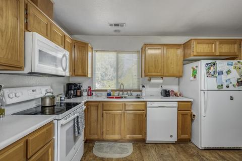 112 Lucas Ct, Eagle Point, OR 97524 photo 12