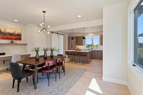 61308 Howe Way, Bend, OR 97702 photo 5