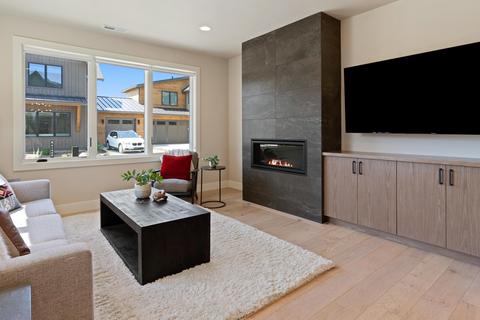 61308 Howe Way, Bend, OR 97702 photo 17