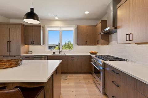 61308 Howe Way, Bend, OR 97702 photo 12