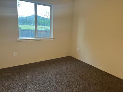 330 Sandi Way, Eagle Point, OR 97524 photo 12
