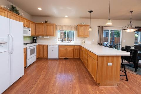 19919 Heron Loop, Bend, OR 97702 photo 5