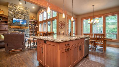56468 Sunstone Loop, Bend, OR 97707 photo 9