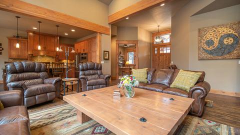 56468 Sunstone Loop, Bend, OR 97707 photo 13