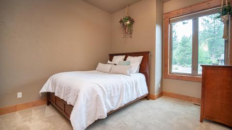 56468 Sunstone Loop, Bend, OR 97707 photo 23