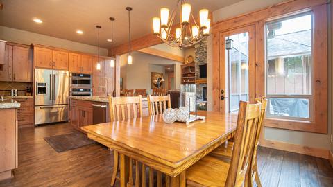 56468 Sunstone Loop, Bend, OR 97707 photo 12