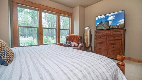 56468 Sunstone Loop, Bend, OR 97707 photo 18