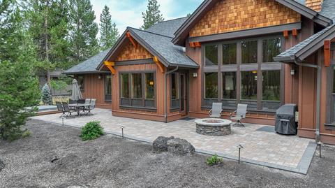 56468 Sunstone Loop, Bend, OR 97707 photo 3
