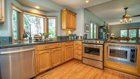 60817 Willow Creek Loop, Bend, OR 97702 photo 20