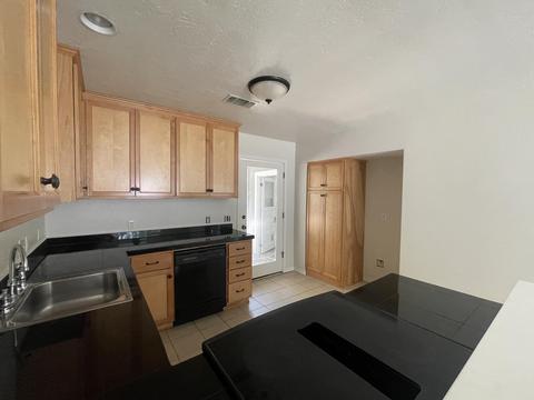 309 Elm St, Phoenix, OR 97535 photo 3