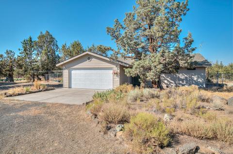 23005 Bronco Ct, Bend, OR 97701 photo 2