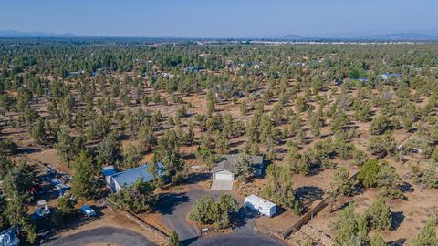 23005 Bronco Ct, Bend, OR 97701 photo 4