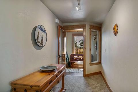 20155 Marsh Rd, Bend, OR 97703 photo 2