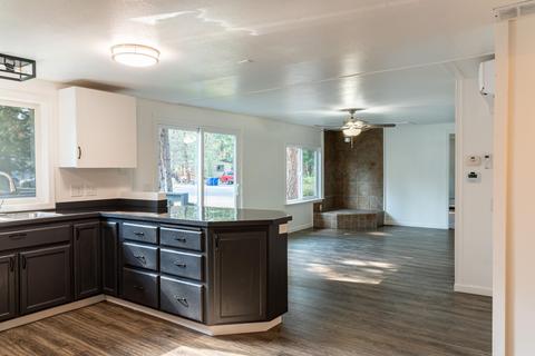 60950 Ashford Dr, Bend, OR 97702 photo 9