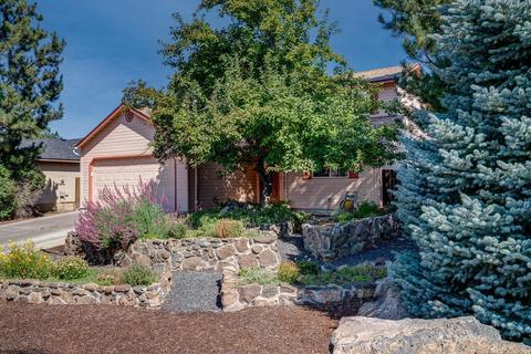 20794 Gallop Rd, Bend, OR 97701 photo 2